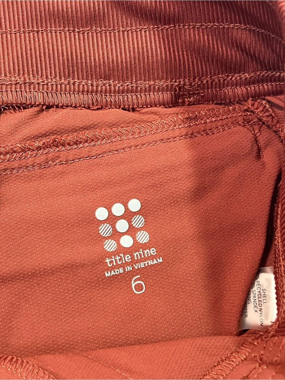 Title Nine Clamber 2.0 Hiking Shorts - 6 - rust red orange stretch 5" inseam - Picture 8 of 13